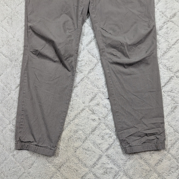 Vuori Pants Mens M Gray Traveler Ripstop Joggers Hike Trail Casual Cotton Blend - Picture 3 of 10